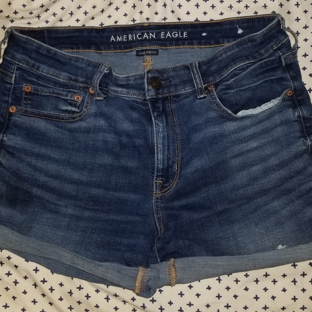 AE midi shorts size 14